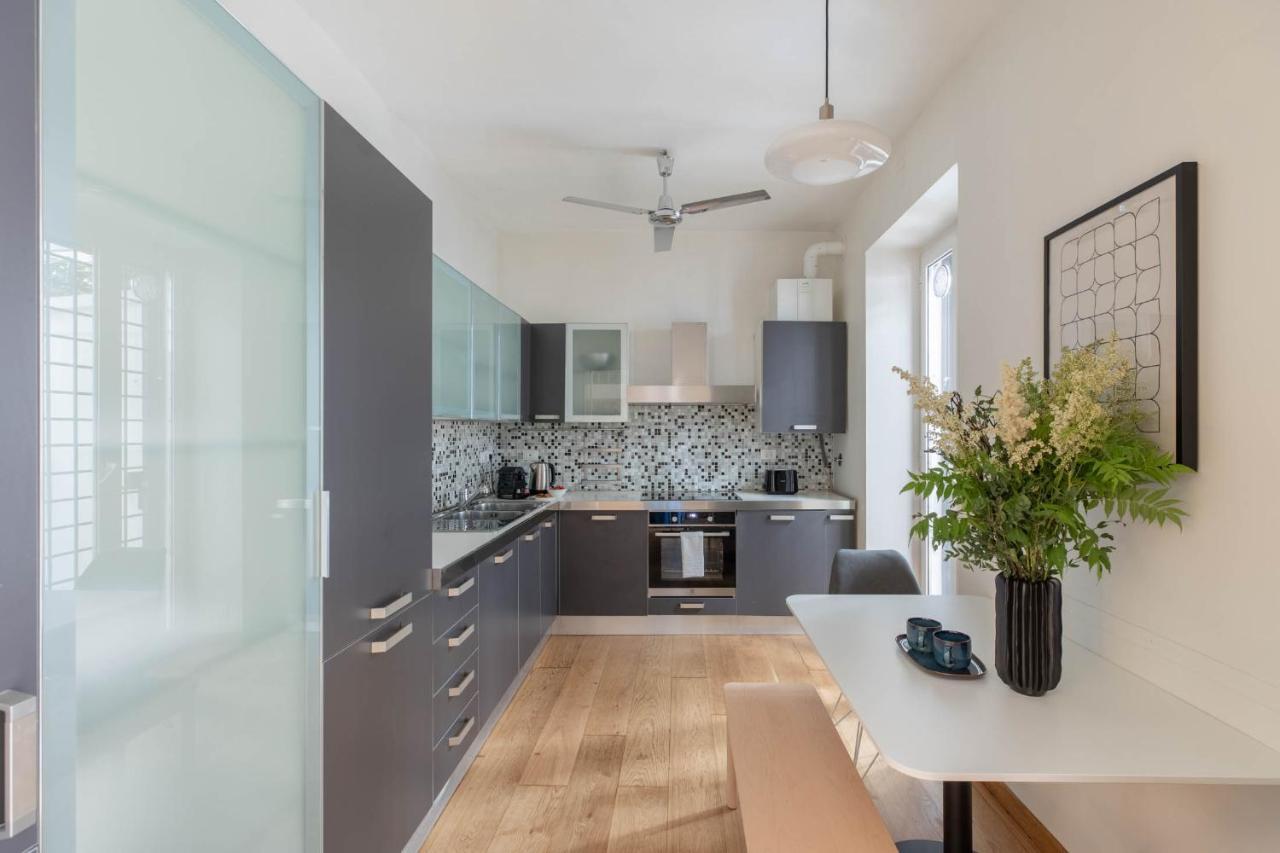 ローマIflat Blue Cozy Loft Near Saint Peterアパートメント エクステリア 写真